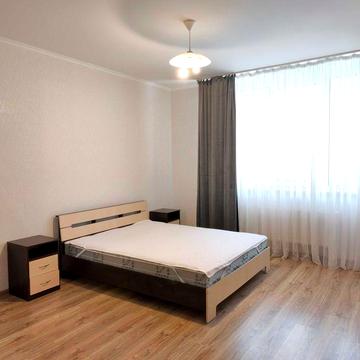 Оренда (2кім+72м) квартири Ліко-Град Ю.Здановської (Ломоносова) 46/1