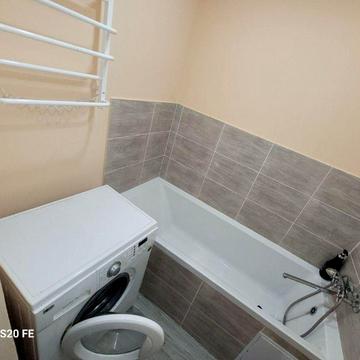 Сдается 3 комн квартира со всеми удобствами!