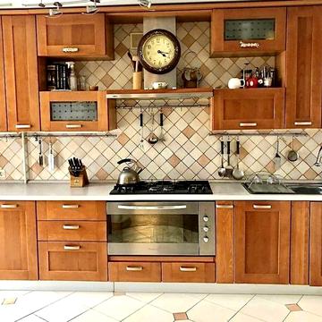 Здається чудова 4 кімнатна квартира район Поділля.