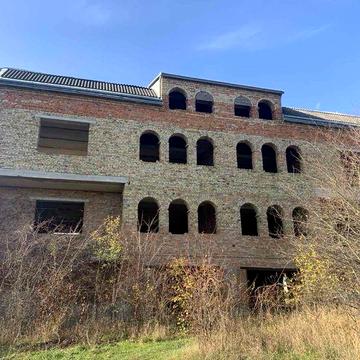 Продається великий будинок