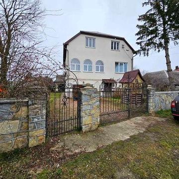 Готовий до проживання будинок в передмісті Івано-Франківська