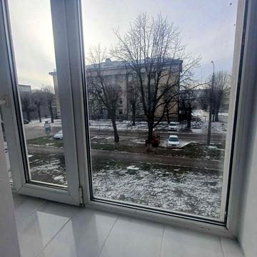 В оренду 3км. світла та охайна квартира, тихий центр