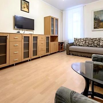 Футуристів пров., 9