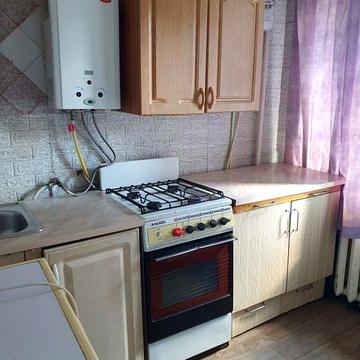 Здам 1 квартиру центр Київська 9000 тис гр.