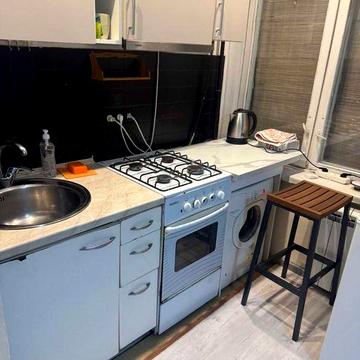 Здаю квартиру біля метро Лукянівська та Контрактова площа, пішки.