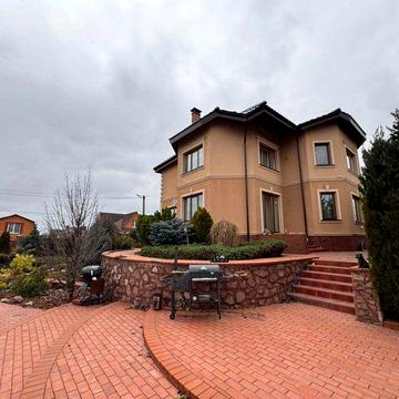 Оренда двоповерхового будинку!! Район Браїлки!!