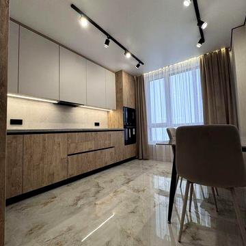 Стильна квартира з ремонтом!