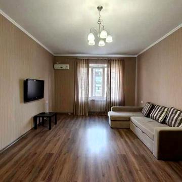 Оренда однокімнатної квартири. Новобудова. Поділ.