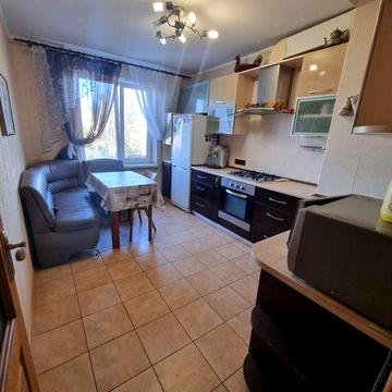 Сдам 2х комнатную квартиру, Черемушки. Бреуса. Своя!