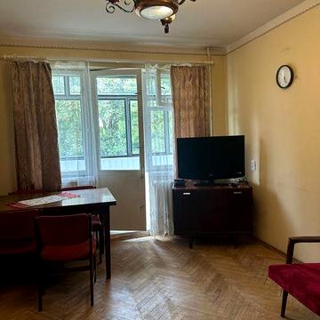 Продаж 2-х Кім. Чорновола дві зупинки від центру міста 47м кв