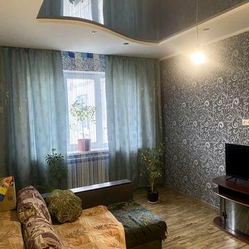 Продам 3-х кім. з рем. і мебляии на 4-м районі.