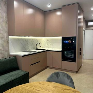 Однокімнатна квартира з сучасним ремонтом на Краснова