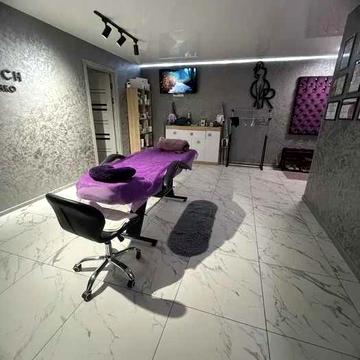 Продам 2 комнатную в центре города с автономкой