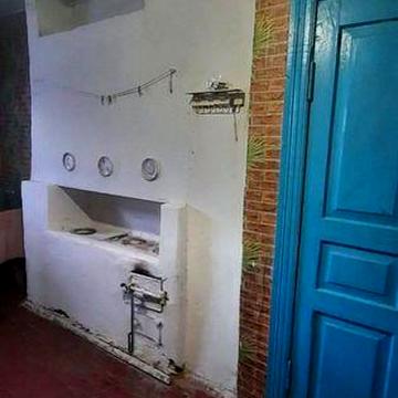 Будинок з автономним ораленням, груба, газові конвектора