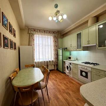 Аренда 2 к. кв р-н Центр Дмитра Яворницького