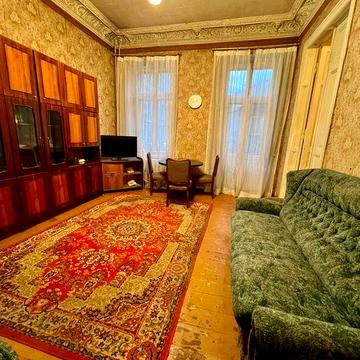 ЦЕНТР. 3-комнатная квартира с балконом. БЕЗ КОМИССИИ. От хозяина.