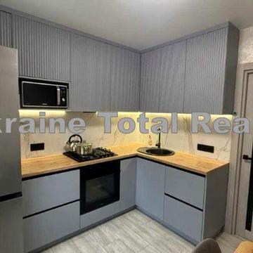 2к квартира з ремонтом біля швидкісного! Вул Григоровича-Барського 3