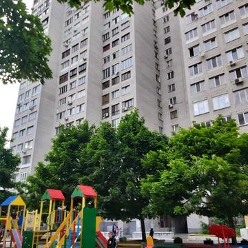 ПРОДАЖ без комісії чудової 2-х кімнатної квартири 66 м кв з ремонтом!!