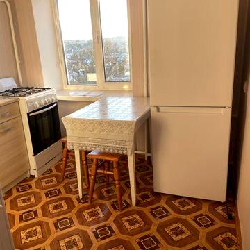 2-кімнатна квартира, вул. Ст. Бандери, 52