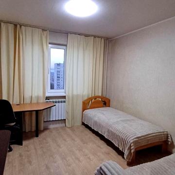 Польова вул., 10