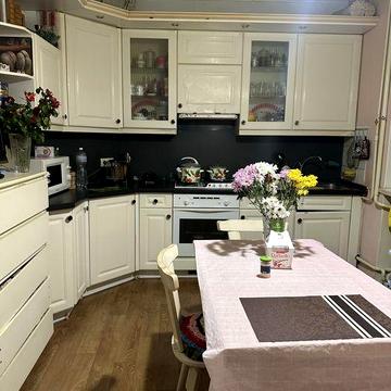 Продам 3-х ком. квартиру в центре города.