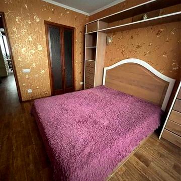 СДАМ 3 ком квартиру м.Холодная Гора!