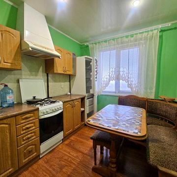 Сдается трехкомнатная квартира на микрорайоне Солнечный