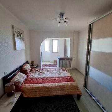 Сдам квартиру 3 комнатную на Королева/ Левитана