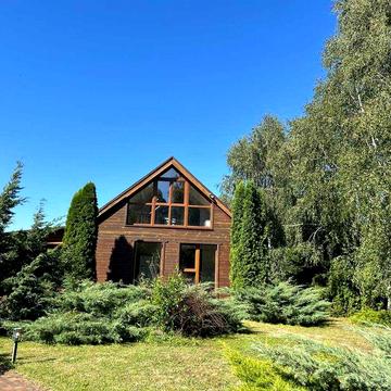 Продаж сучасного будинку в мальовничому місці