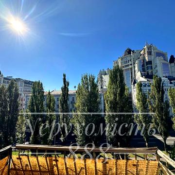 Тараса Шевченка бульв., 10