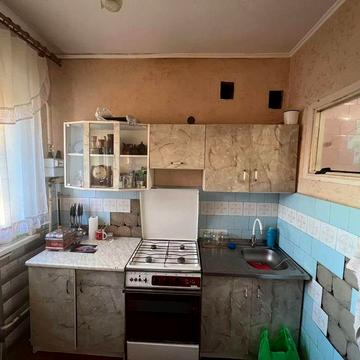 Продаж квартири трикімнатної