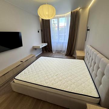 Миру вул., 10а