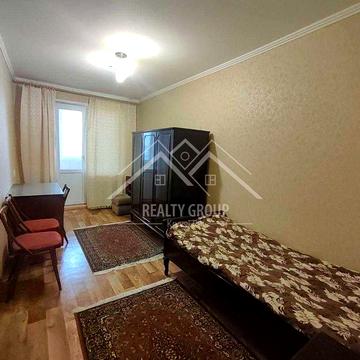 Оренда трьохкімнатної квартири в центрі на Свято-Миколаївській.