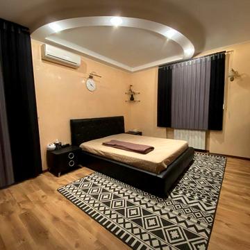 Оренда просторої 2к сталінки /97 квартал