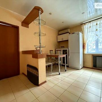 Довгострокова оренда 3к Квартира Братів Горобців (Кедрина Дмитра) вулиця