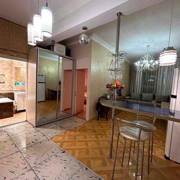 Двухкомнатная на Канатной/Сегедская.