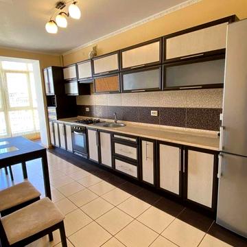 3 кімнатна  Коновальця .торба.ринок