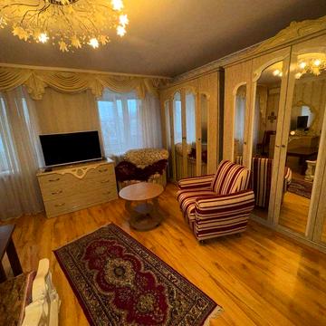 Большая двухкомнатная квартира на Большом фонтане