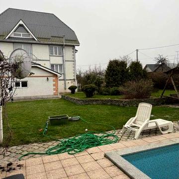 Продається будинок 340м на Саєнко