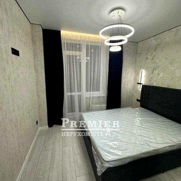 Продам 2-х кімнатну квартиру з сучасним ремонтом на Сахарова