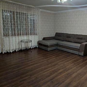 Будинок в довгострокову оренду