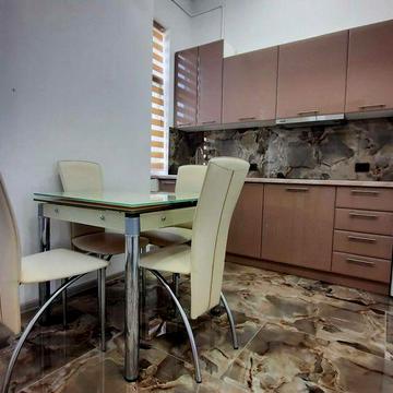 Продаж трьохкімнатної квартири в центрі міста пл.Ринок