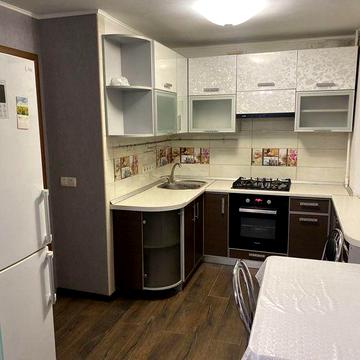 2-ком, кв-ра на ул. Варненской, парк Горького/М.Твена, газовый дом!