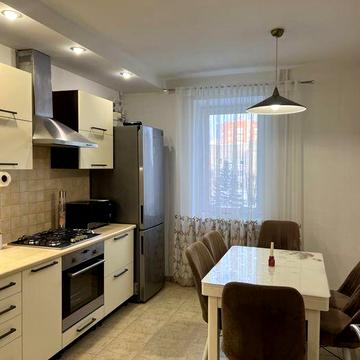 Оренда 3-кімн. квартири по вул. Чороновола