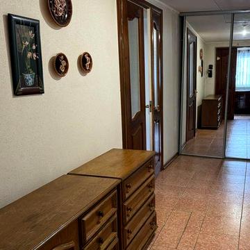 Здам будинок поряд центру міста