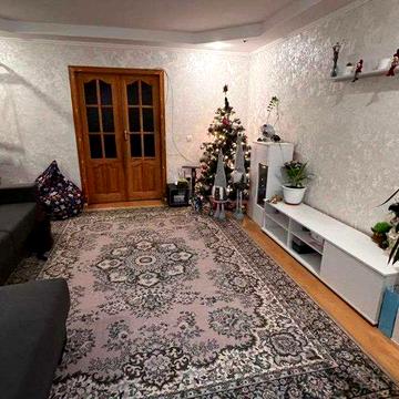 4 кімнатна Квартира на  Грушевського