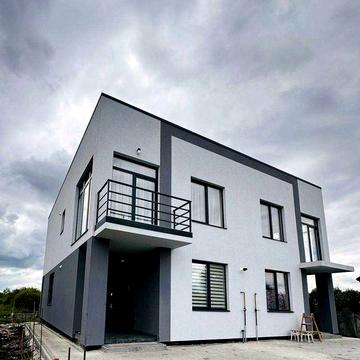 Продаж котеджу з ремонтом в Підрясному