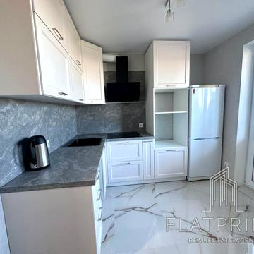 Пантелеймона Куліша вул. (Челябінська), 11