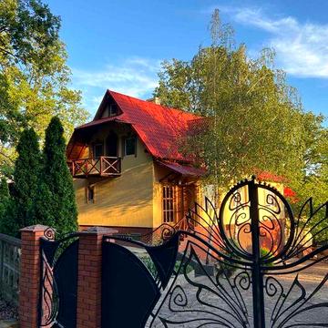 Оренда будинку в 2 км від Чернівців посеред ландшафтного дубового гаю