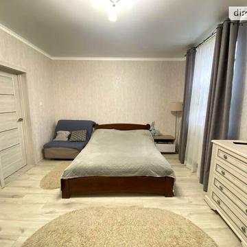 Продаж 3к Дім Дмитра Михайловського вулиця